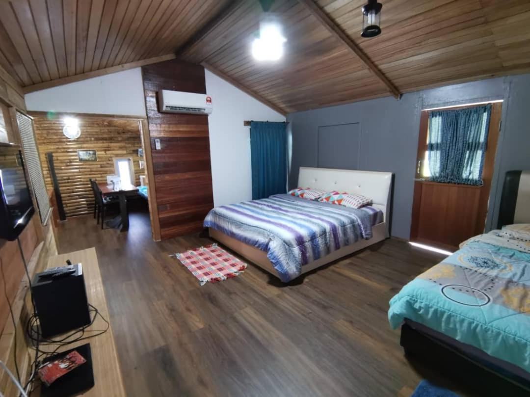 Cassava Homestay - Rumah Gallery Simanggang Luaran gambar